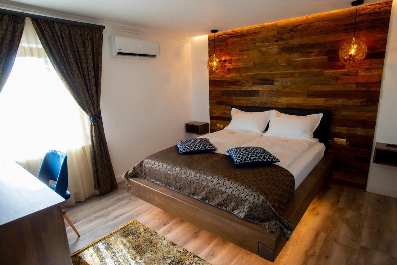 Bed and Breakfast Kotyogó Panzió Lupeni  Exterior foto